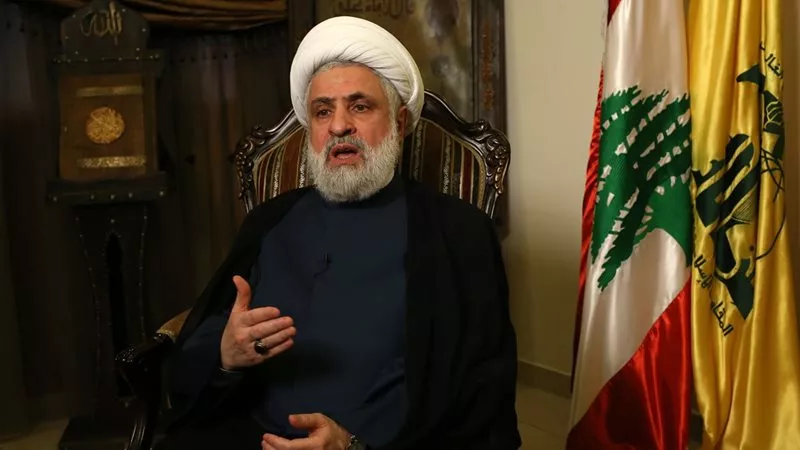تحدى نتنياهو.. من هو نعيم قاسم أمين حزب الله الجديد؟