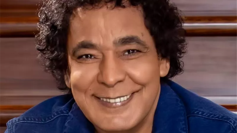 حقيقة تدهور الحالة الصحية للفنان محمد منير.. تابع التفاصيل 