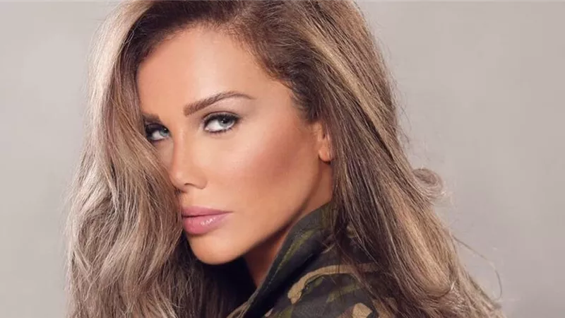 بخط يدها.. نيكول سابا توجه رسالة مؤثرة إلى لبنان وعلاقتها بزوجها 