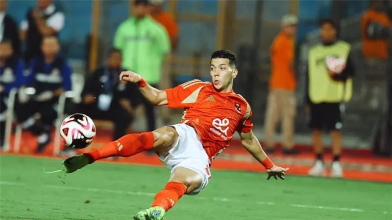 عاشور يستفز الزمالك: مع الأهلي تحول حلم البطولات إلى واقع