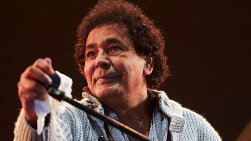 نشرة فن الموجز: حالة محمد منير الصحية وعودة مكي لتصوير مسلسله الجديد 