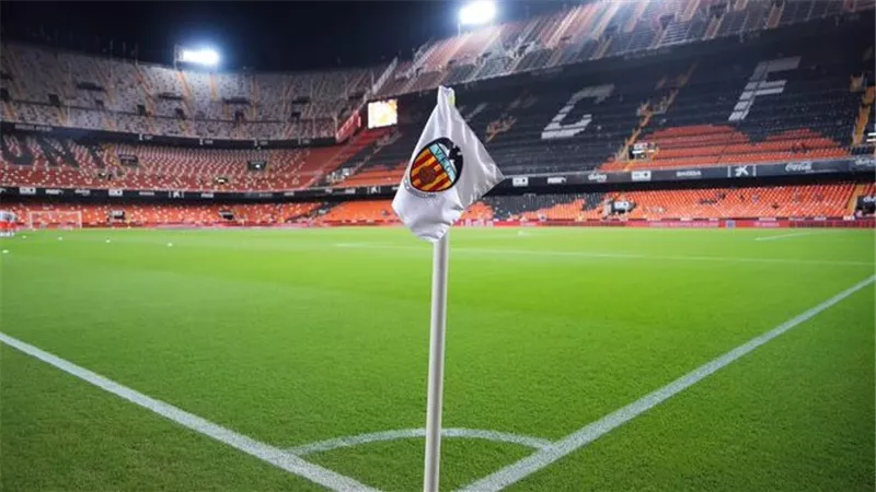 بعد تأجيل ريال مدريد ضد وفالنسيا.. قرار عاجل من رابطة الدوري الإسباني