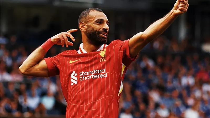 سلوت يتحدث عن عقد محمد صلاح مع ليفربول وأنباء رحيله