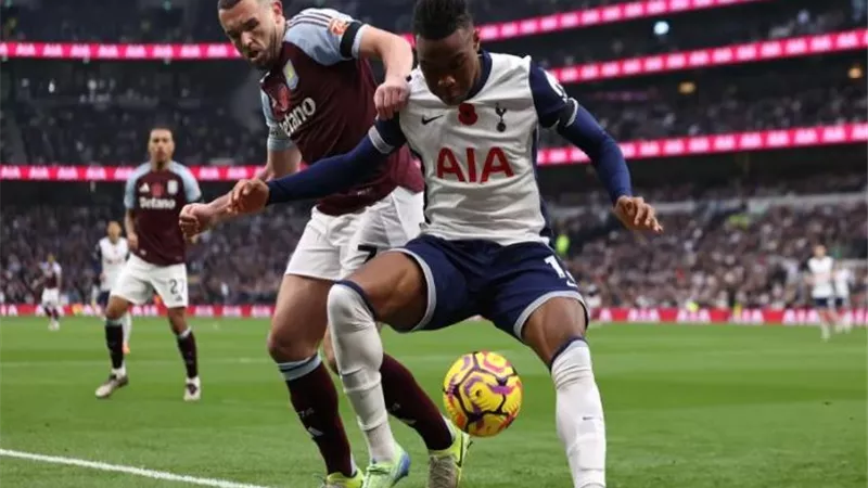 جدول ترتيب الدوري الإنجليزي عقب فوز فولهام وبورنموث بختام الجولة الـ 14