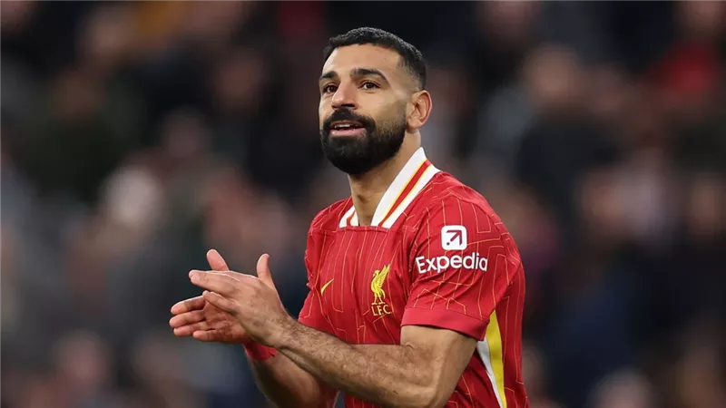 تعليق محمد صلاح عقب فوزه بجائزة لاعب الشهر في ليفربول 