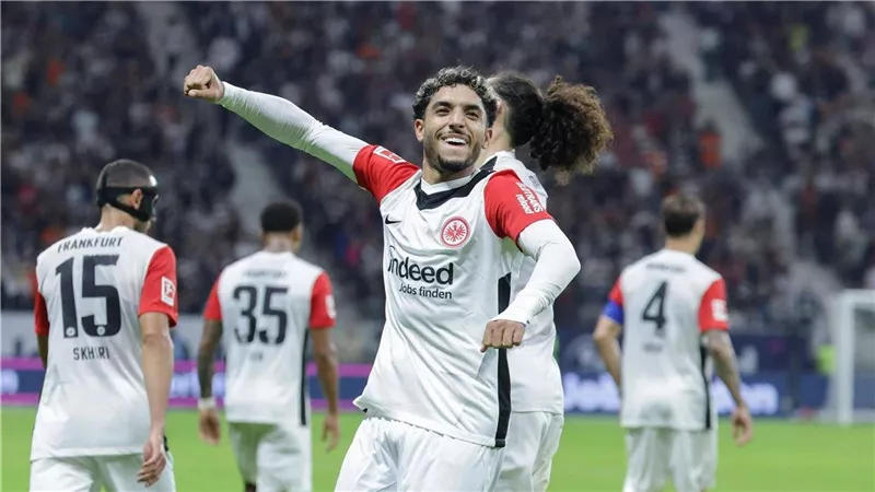 مباراة آينتراخت فرانكفورت ضد سلافيا براغ.. الموعد والتشكيل المتوقع والقنوات الناقلة