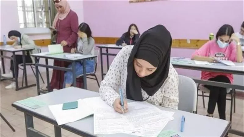 التقييم الأسبوعي والواجب المنزلي الصف الأول الثانوي إنجليزي 2024