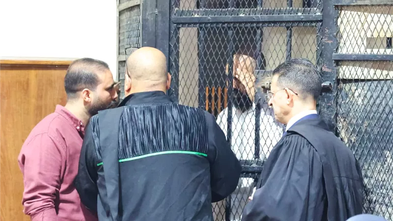  محاكمة المتهم بقتـل ابن صاحب قهوة أسوان بالكوربة| إعرف القصة