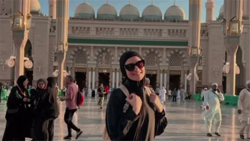 بعد ارتداء الحجاب.. هل اعتزلت الفنانة إيمان الشريف التمثيل؟