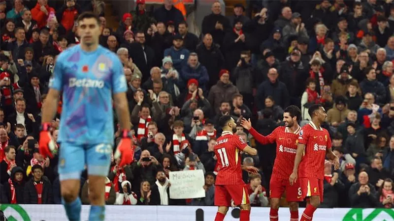 محمد صلاح يحسم فوز ليفربول على أستون فيلا بهدفه القاتل.. ريمونتادا مثيرة