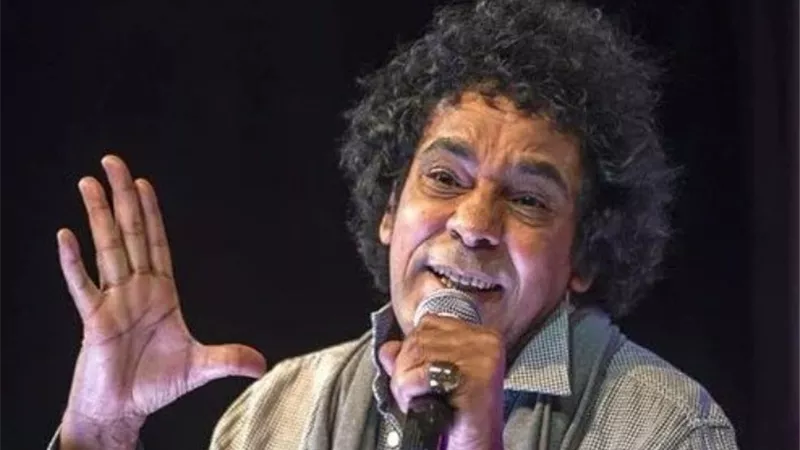 اعرف مستجدات الحالة الصحية للفنان محمد منير بعد نقله للمستشفى مرة أخرى