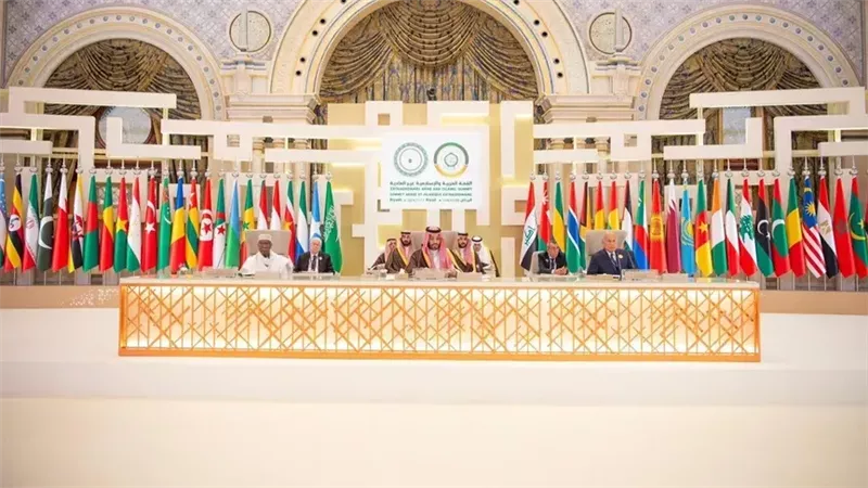 بكلمات حادة ورسائل صارمة.. قادة القمة العربية الإسلامية يرفضون اعتداءات إسرائيل على غزة ولبنان