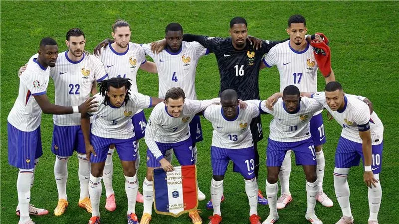 موعد مباراة فرنسا القادمة في دوري أمم أوروبا والقنوات الناقلة
