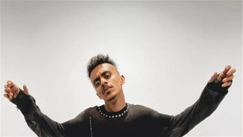 نجل أصالة يرتدي حجاب في فيديو طريف من كواليس فيلم الحريفة 2 