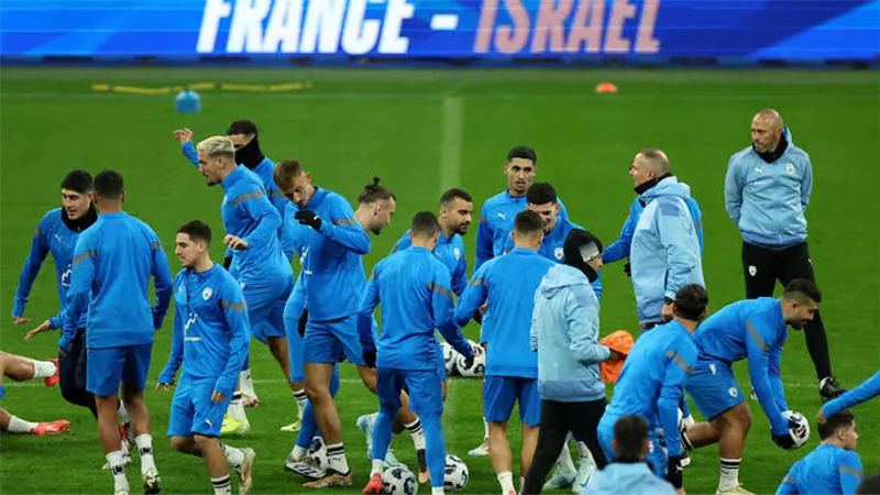 أحداث مباراة فرنسا ومنتخب الاحتلال.. مشاجرات جماهيرية وتدخلات أمنية في المدرجات