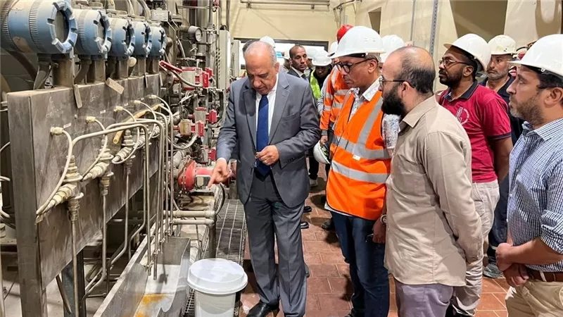 كواليس زيارة وزير الكهرباء لـ محطة توليد كهرباء التبين البخارية