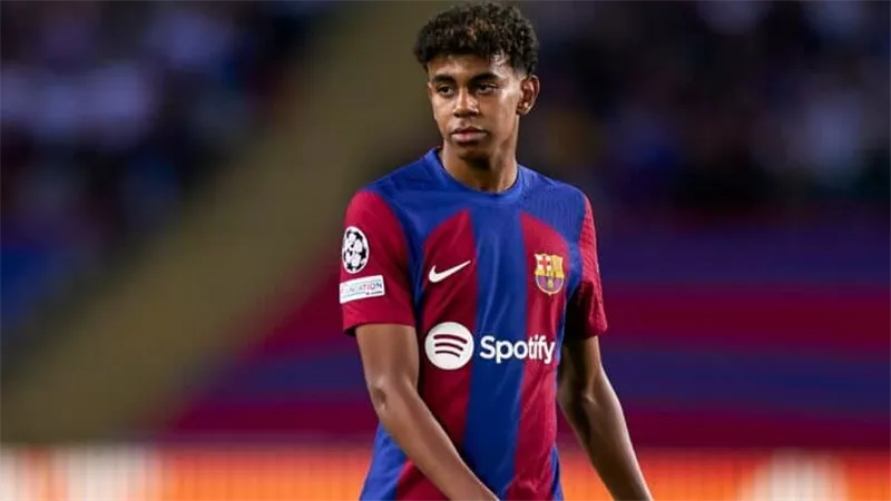 برشلونة يحسم موقف لامين يامال قبل مواجهة سيلتا فيجو في الدوري الإسباني 