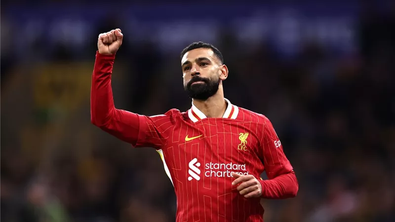 تطورات مثيرة بشأن مستقبل محمد صلاح مع ليفربول.. ماذا حدث؟ 