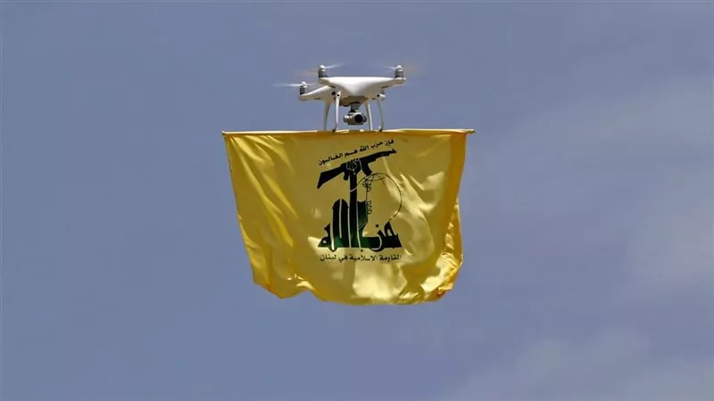 حزب الله يستهدف قاعدة حيفا البحرية بسرب من المسيرات الانقضاضية