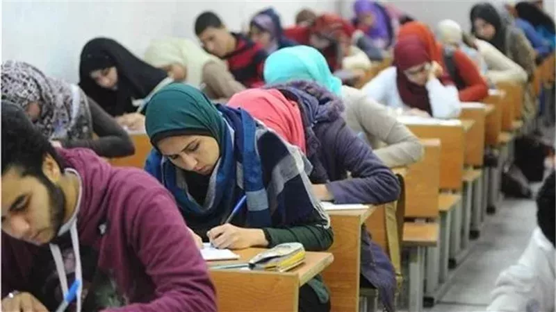 موعد امتحانات نصف العام الدراسي 2025 للمدارس والجامعات