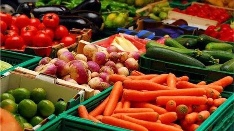 الطماطم وصلت بكام؟.. أسعار الخضار والفاكهة اليوم السبت 23-11-2024 في الأسواق 