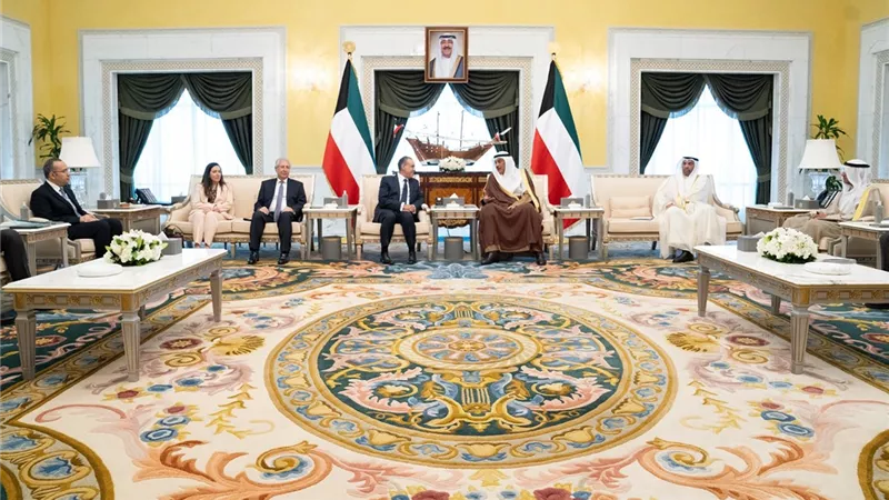  زيادة الاستثمارات الكويتية تتصدر مباحثات وزير الخارجية وكبار المسئولين في الكويت