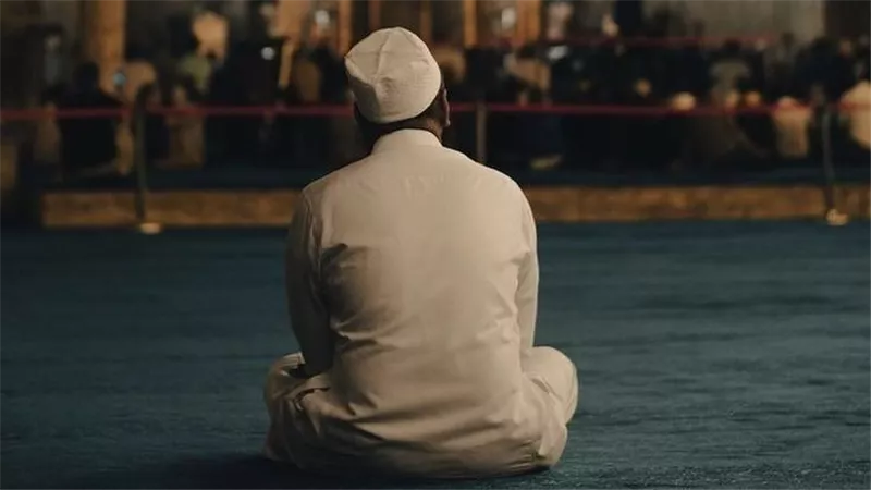 موعد صلاة العشاء اليوم الثلاثاء.. التوقيت المحلي لمحافظة القاهرة والمحافظات الأخرى 