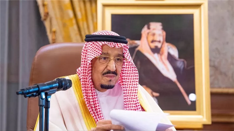 الملك سلمان خادم الحرمين الشريفين يدعو لأداء صلاة الإستسقاء