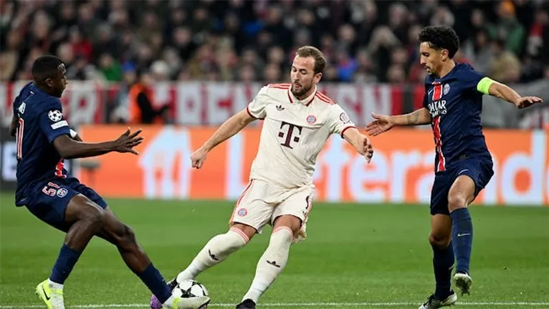 بايرن ميونخ يقتنص ثلاث نقاط ثمينة من باريس في دوري أبطال أوروبا