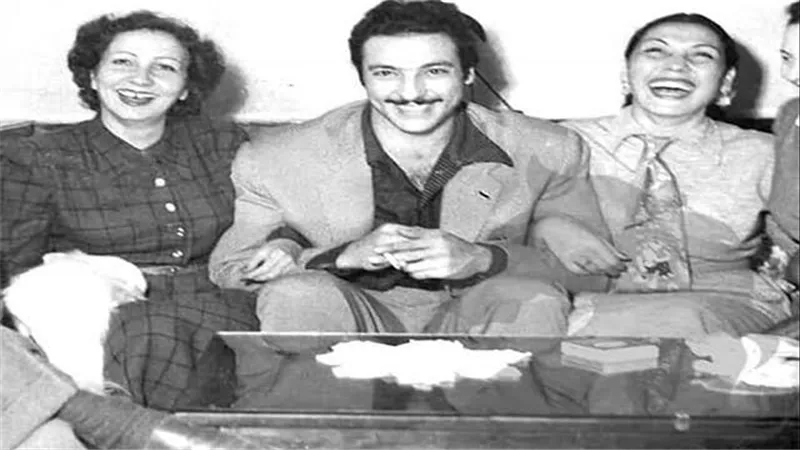 كله بالحلال.. أبرز حكايات نجوم تزوجوا أكثر من 5 مرات  