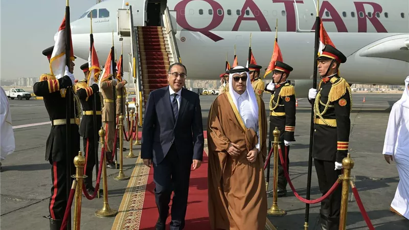 تفاصيل زيارة رئيس الوزراء القطري لمصر وأهم المباحثات التي سيعقدها