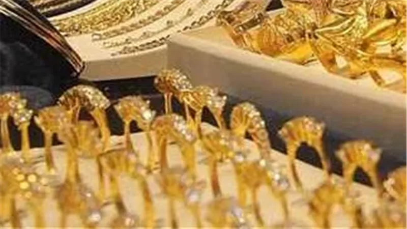 بعد تراجع الدولار.. أسعار الذهب اليوم وعيار 18 الأنسب للشراء 