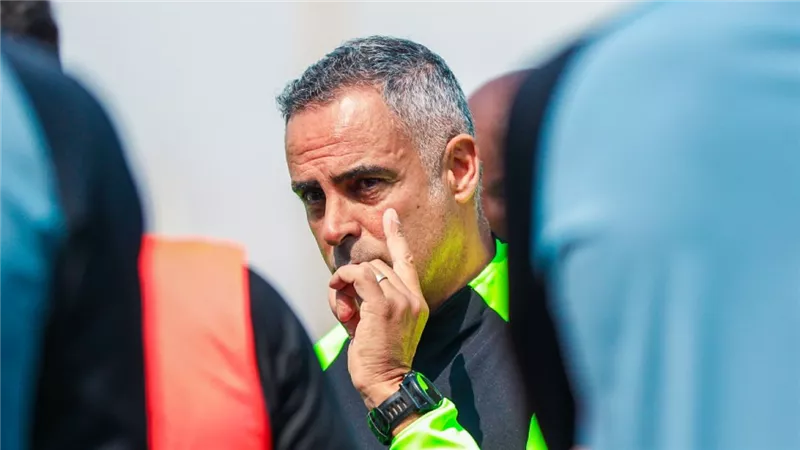 رسائل نارية من جوزيه جوميز للاعبي نادي الزمالك قبل مواجهة غزل المحلة 
