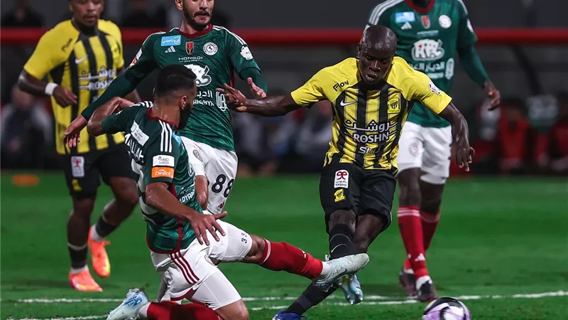 العميد يضرب برباعية.. الاتحاد يكتسح الاتفاق في الدوري السعودي