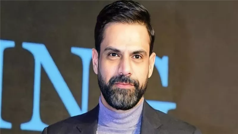 25 يناير.. إعادة النظر في قضية سب وقذف الشاعر أمير طعيمة 