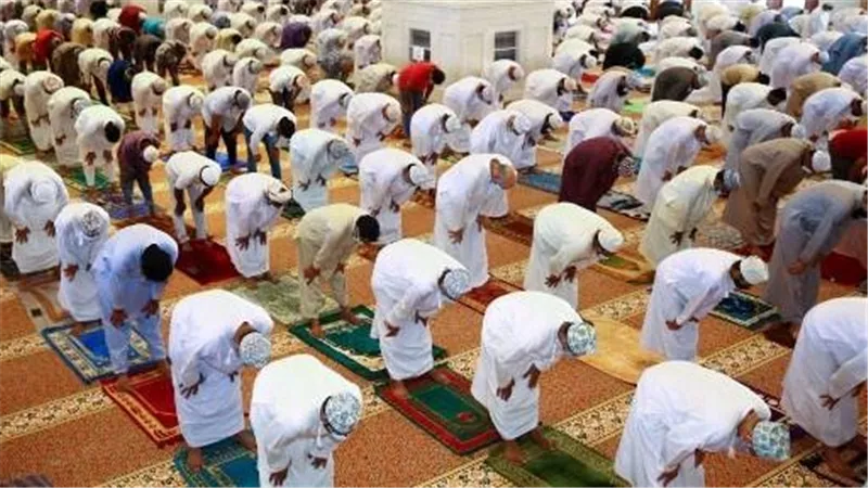 مواقيت الصلاة اليوم الأحد 5 يناير 2025 في القاهرة والمحافظات.. لا تفوتها 