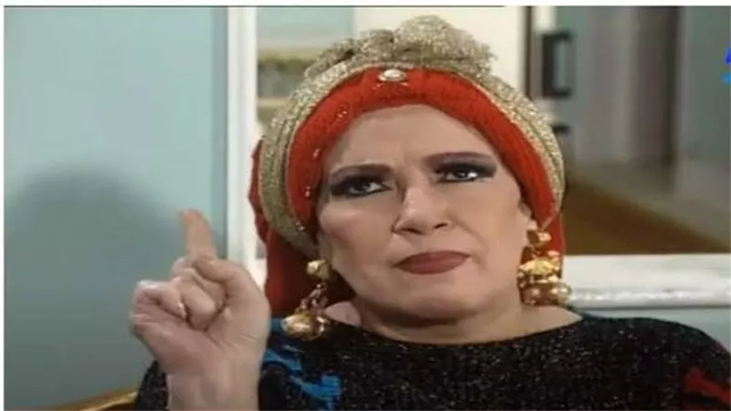 سهير الباروني.. أسرار في حياة بنت البشوات التي تعلمت الردح من ماري منيب