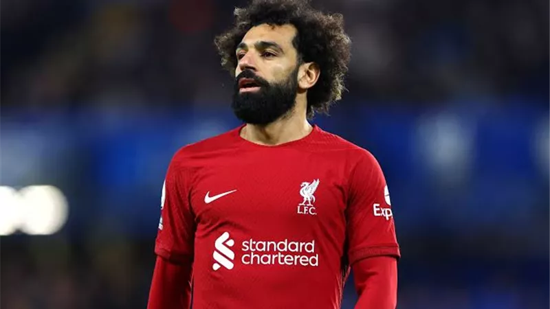 نجم نابولي ينقذ ليفربول من تهديد محمد صلاح.. كواليس مثيرة