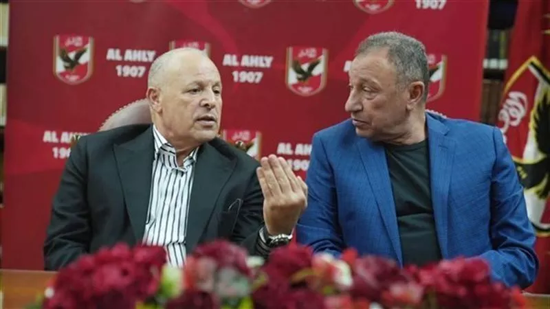  مرشح اتحاد الكرة الوحيد يزور محمود الخطيب في النادي الأهلي.. ما القصة ؟