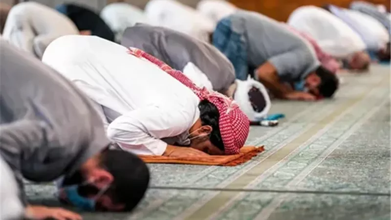 فضل الصلاة على النبي يوم الجمعة.. من الأجر العظيم إلى قضاء الحوائج