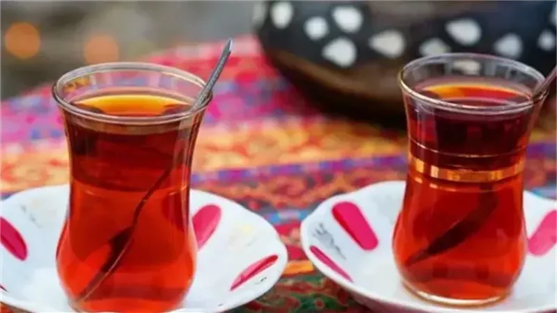 تفسير حلم رؤية الشاي بالمنام لإبن سيرين.. معلومات غريبة