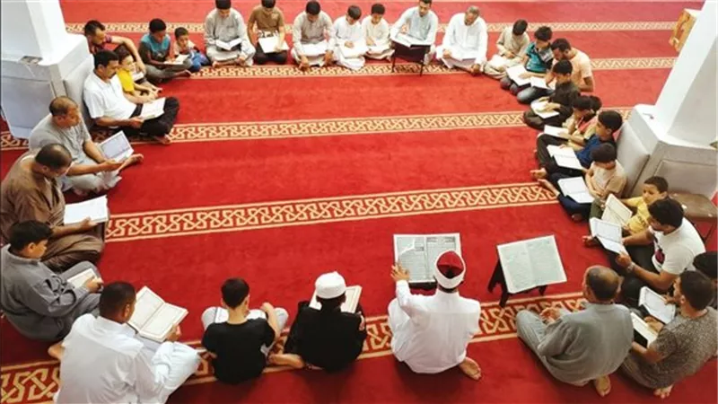  أخذ الأجرة على تحفيظ القرآن حلال أم حرام  .. دار الافتاء تجيب