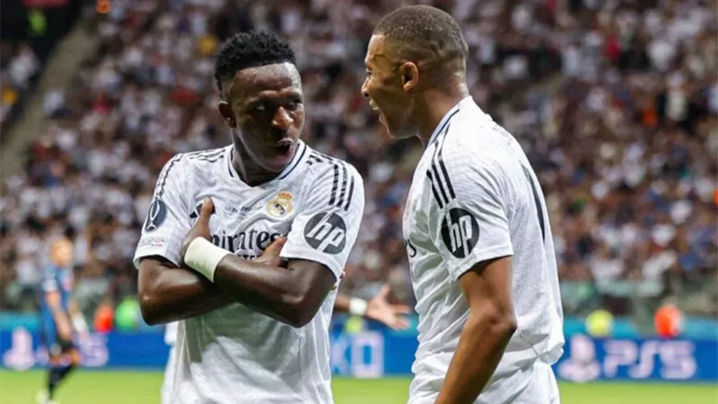 قائمة ريال مدريد| عودة فينيسيوس بعد غياب ومفاجأة المغربي لخديم ضد أتالانتا