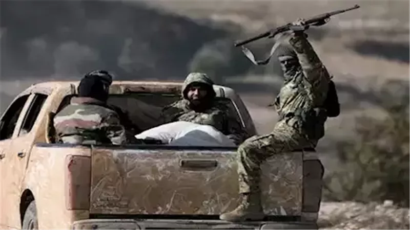 تفاصيل.. القيادة العامة للفصائل المسلحة تكشف عن عقوبات التعدي و إنتهاك الحريات 
