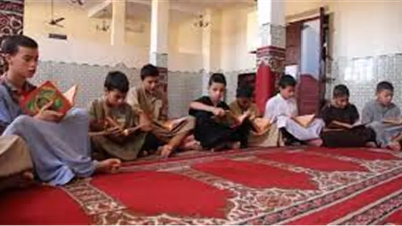  حكم قراءة القرآن الكريم جماعيًا بصوت واحد  .. الافتاء توضح 
