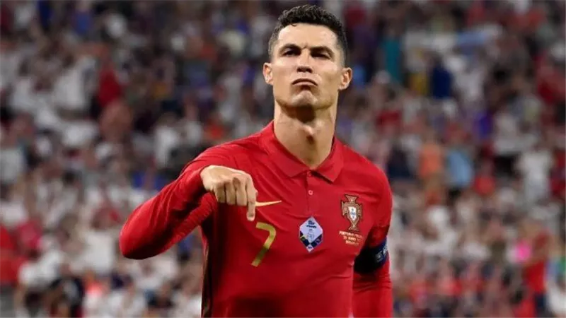 دعوه لكريستيانو رونالدو من الترجي لتمثيله في كأس العالم للأندية ما القصة؟