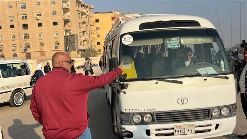 بالصور.. ضبط 220 مخالفة لسائقي السرفيس بالجيزة 