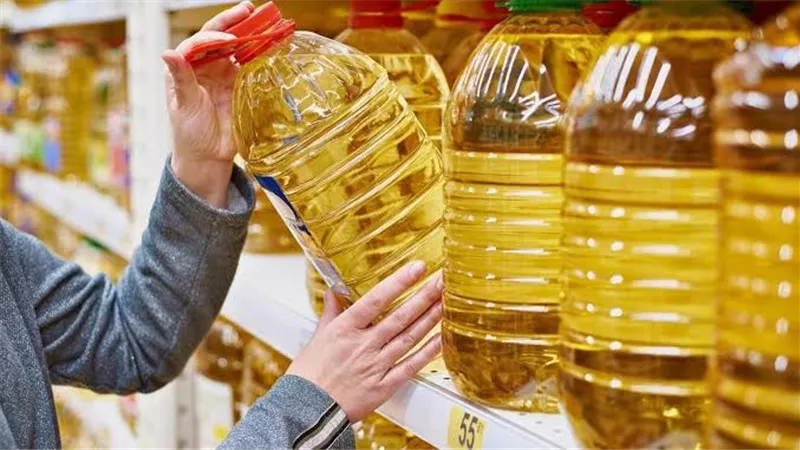 أسعار الزيوت اليوم في السوق المصري.. ارتفاع أم استقرار ؟