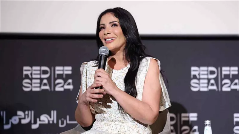 منى زكي:إلهام ويسرا وليلى علوي سر نجاحي وأحمد حلمي الناقد الأول لأعمالي