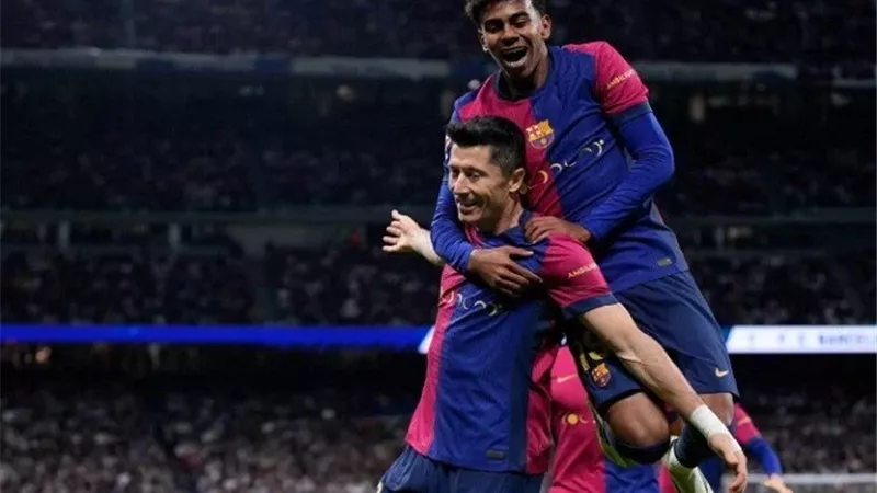  يامال وليفاندوفيسكي يقودان هجوم برشلونة أمام دورتموند في دوري أبطال أوروبا 